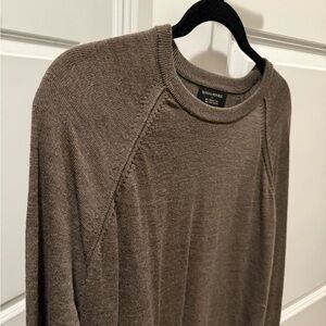 Banana Republic Men's 100% merino wool Crewneck Sweater